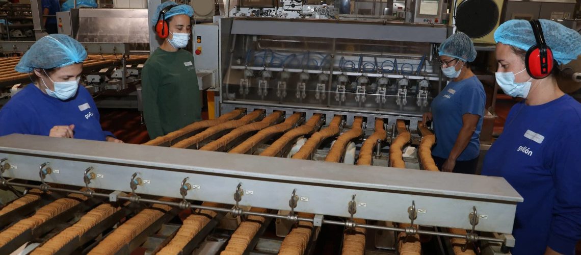 Galletas Gullón estabiliza los 2.100 puestos de trabajo directos_66e999a61c44a.jpeg