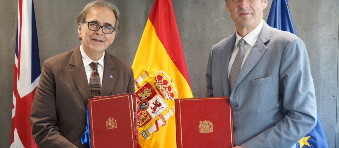 Joan Subirats se reúne con el embajador del Reino Unido en España_64a4737104434.jpeg